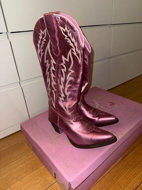 Metallic Pink Western Cowboy Boots for Women